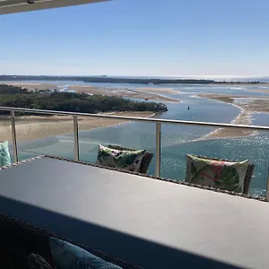 Waves Maroochy River Aparthotel Maroochydore