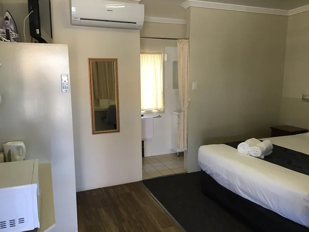 Plantation Park Motor Inn Ayr Motel